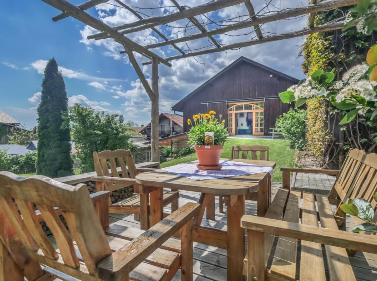 400qm bayr.LUXUSVILLA. 2500qm uneinsehbarer Garten Freyung Exterior foto